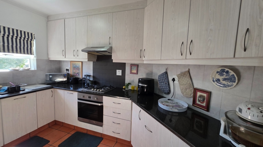 4 Bedroom Property for Sale in Boggomsbaai Western Cape